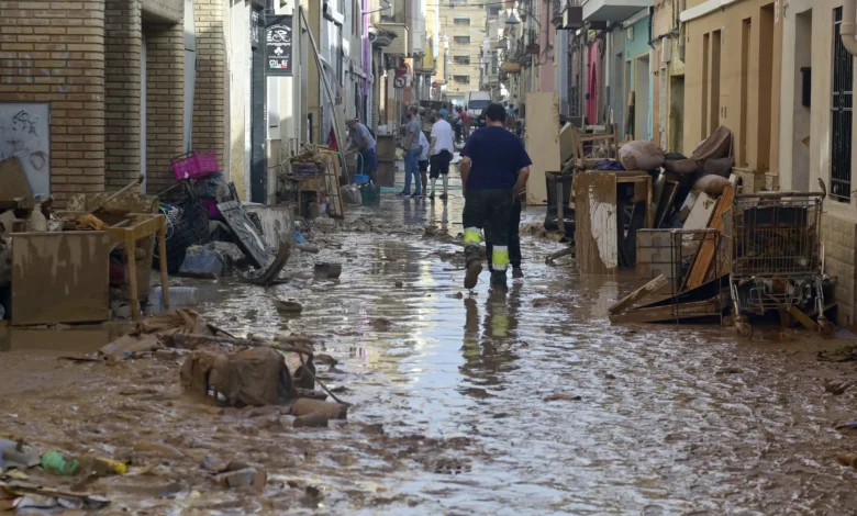 Spanish Government Declares Three-Day National Mourning Following Floods